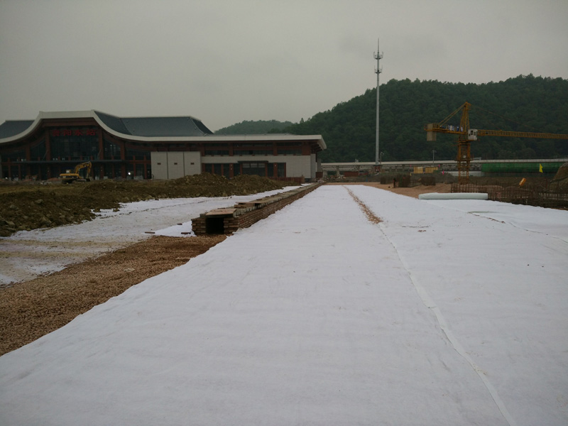 贵阳东站土工布施工案列