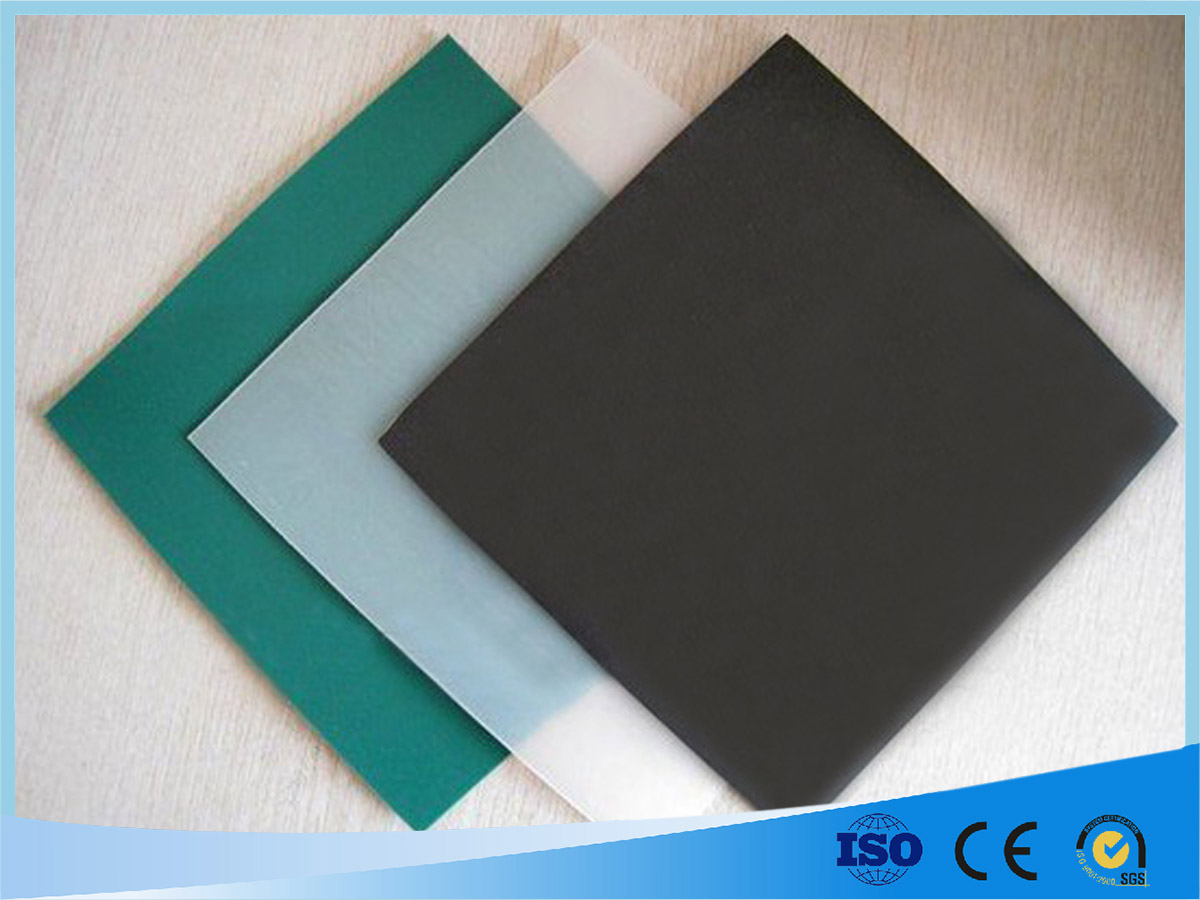 黑绿双光面土工膜